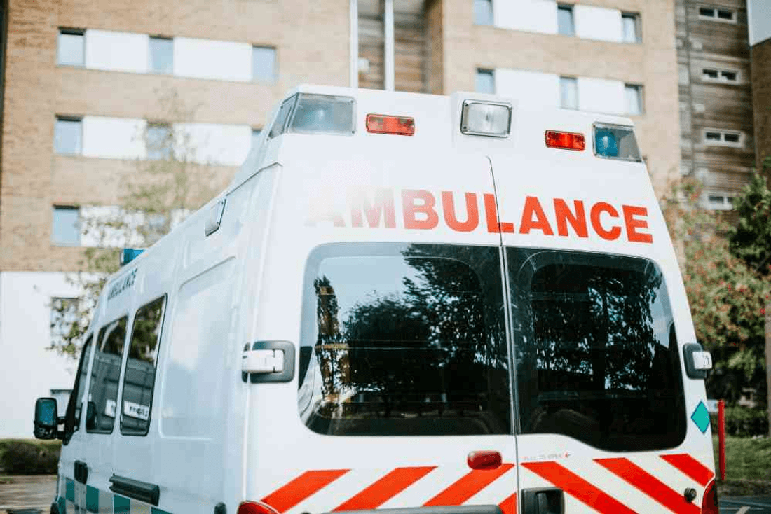 Aturan Ketika Bertemu Ambulance dijalan Raya